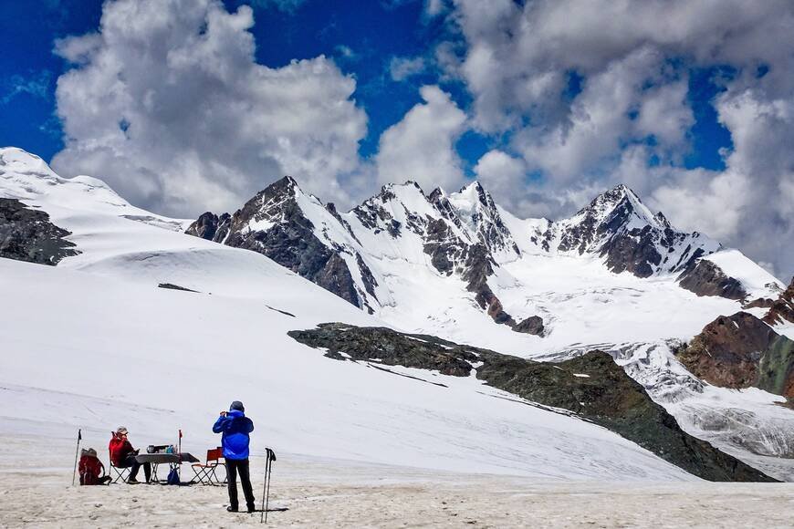 Trekkers are having Lunch at Naltar Pass 4,700M- during the 3 best passes Trek
