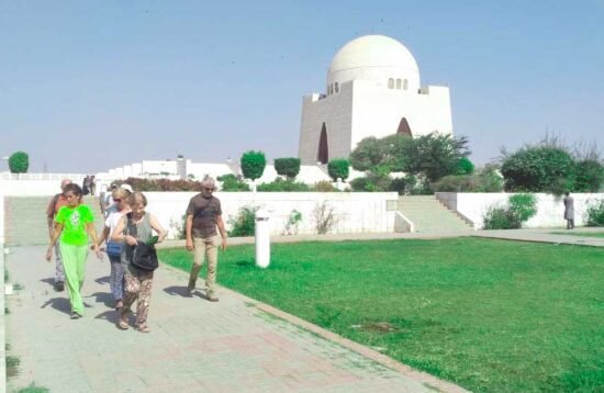 A Day Excursion to Quid-e-Azam Tomb