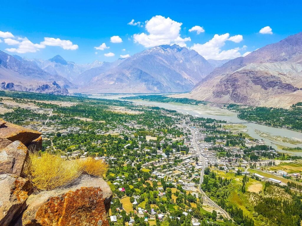 Ghizer is one of the top Pakistan Beautiful Places to visit on holidays